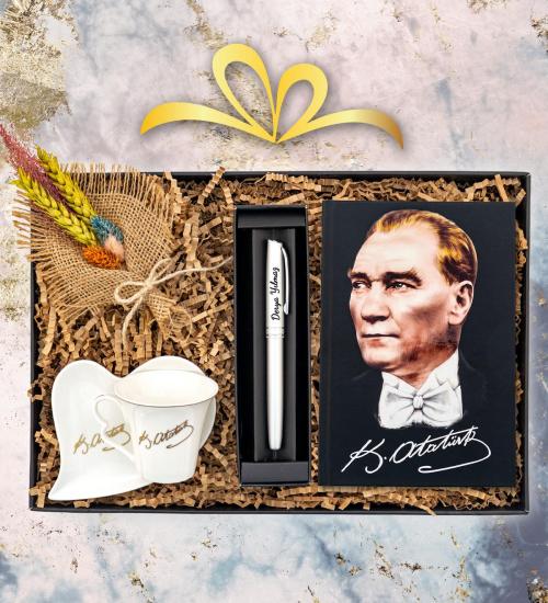 Mustafa Kemal Atatürk İmzalı Beyaz Fincan&Defter & Gümüş Kalem & Çiçek